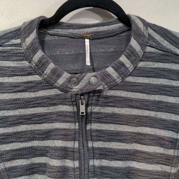 Free People Women's Peplum Striped Shacket Size XS Full Zip Boho Black Gray - Picture 3 of 11
